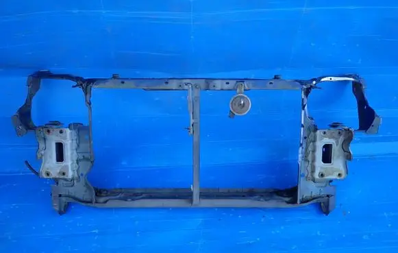 Toyota Corolla E120 E130 Front bodywork piece 
