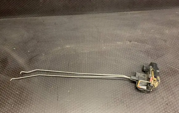 Jeep Grand Cherokee (WJ) Rear door lock