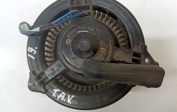 Toyota Avensis Verso A/C air flow flap actuator/motor 194000
