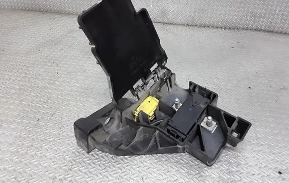 Audi A8 S8 D3 4E Charging relay 4E0971845F