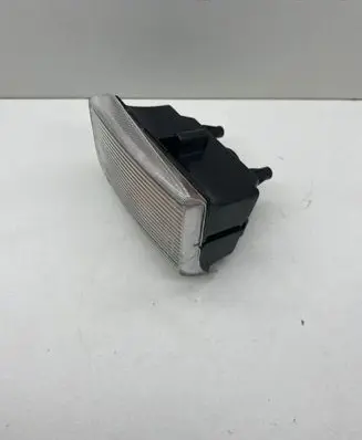Volkswagen PASSAT Front indicator light B3530
