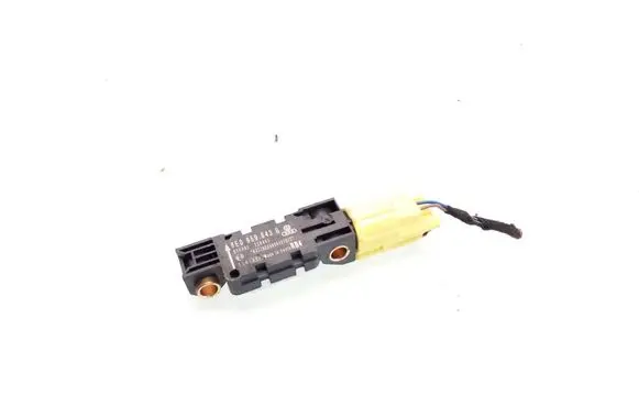 Audi A4 S4 B7 8E 8H Airbag deployment crash/impact sensor