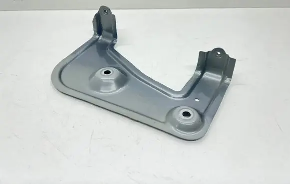 BMW X5 G05 Fender mounting bracket 7418219 741821906