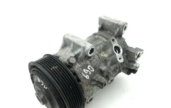 Toyota RAV 4 (XA40) Air conditioning (A/C) compressor (pump) 4472807951