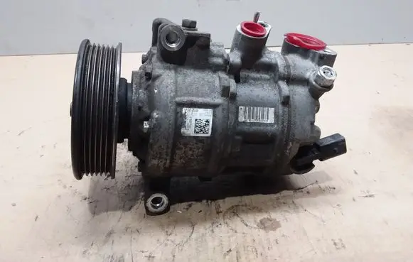 Volkswagen Golf VII Air conditioning (A/C) compressor (pump) 5Q0820803 6ES14C