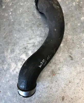 Intercooler hose/pipe