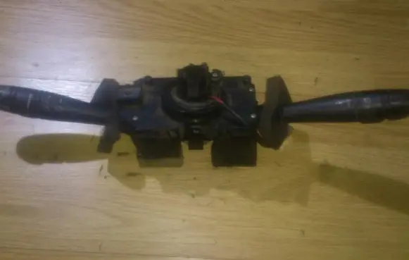 Renault Laguna I Indicator stalk 7700832540