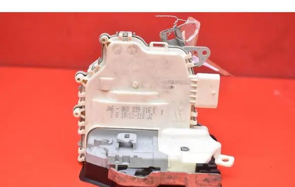 Audi Q5 SQ5 8R Rear door lock 8K0839016C