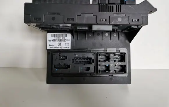 Mercedes-Benz E W211 Fuse module 2115453901