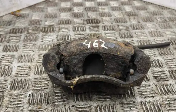 Ford Mondeo Mk III Front brake caliper