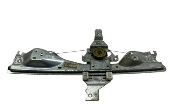 Rear window lifting mechanism without motor