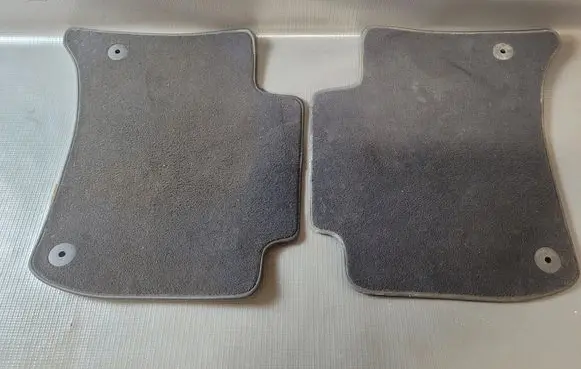 Volkswagen Touareg II Car floor mat set 7P1863011A