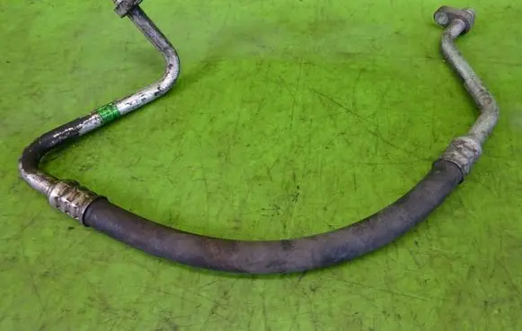 Peugeot 107 Air conditioning (A/C) pipe/hose