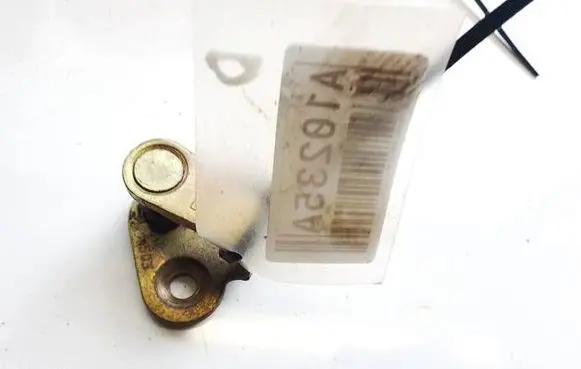 Citroen Xsara Picasso Rear door lock loop/hook striker