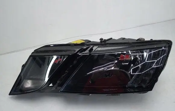 Skoda Octavia Mk3 (5E) Headlight/headlamp 5E1941015