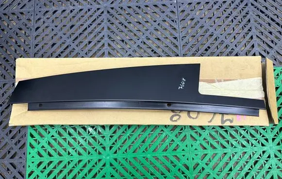 BMW 5 G30 G31 G38 Rear door glass trim molding 7336976 16081010