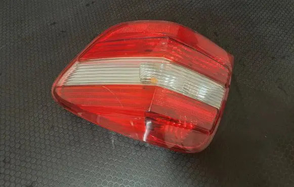 Mercedes-Benz ML W164 Rear/tail lights 404102R 404122R 404182R