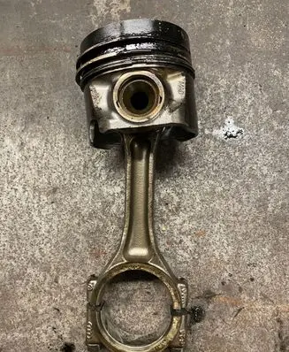 Skoda Superb B6 (3T) Piston with connecting rod CFG