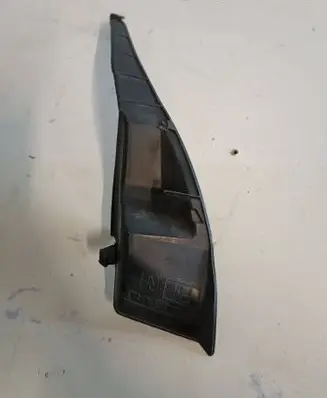 Subaru Forester SJ Fender end trim 