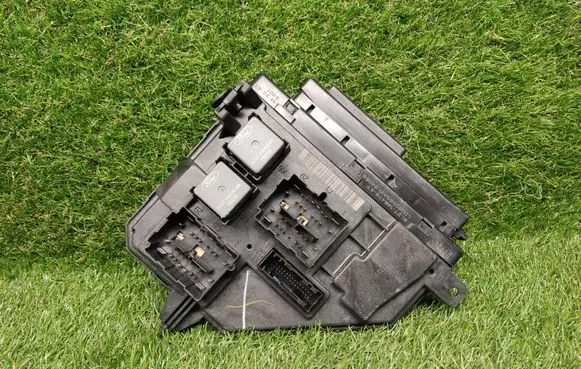 Ford Explorer Power management control unit 6L2T14B476AT