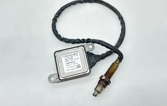 Mercedes-Benz ML W166 Lambda probe sensor A0009055712