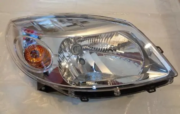 Dacia Sandero III Headlight/headlamp 8200733877