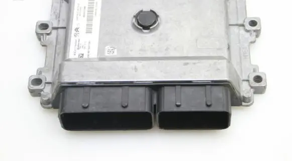 Peugeot 2008 I Engine control unit/module 9815037580