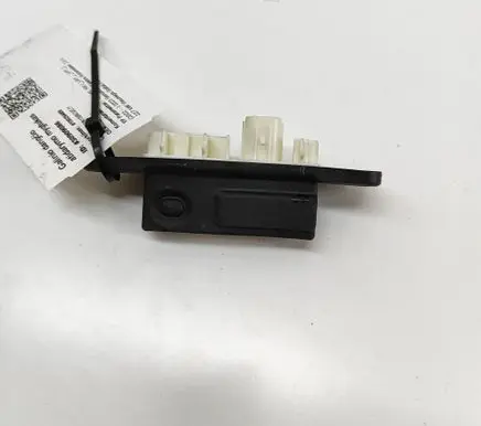 Lexus RX 450H Tailgate/boot open switch button 8484047040