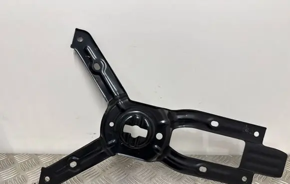 Audi A6 S6 C8 4K Spare wheel mounting bracket 4K0802717