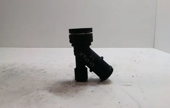 Engine coolant pipe/hose