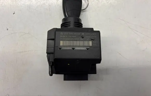 Mercedes-Benz C W203 Ignition lock 2095450908