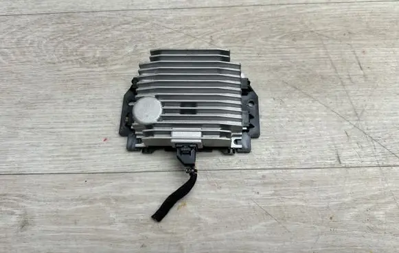Porsche Cayenne (92A) Sound amplifier 5QE035335J FN154201 1000687006
