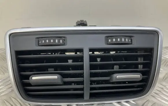 Audi A6 S6 C7 4G Rear air vent grill 4G0819203