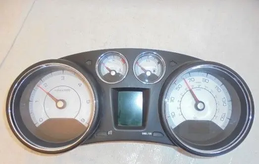 Peugeot 308 Speedometer (instrument cluster) 9665108080