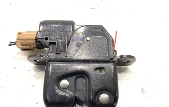 Renault Clio IV Tailgate exterior lock 905039428R