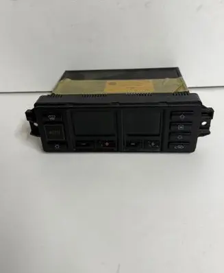 Audi A4 S4 B5 8D Climate control unit 8D0820043H D650302 5HB00650011