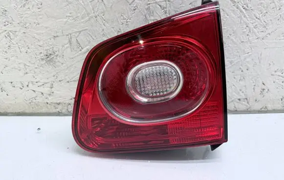 Volkswagen Tiguan Tailgate rear/tail lights 5N0945094B