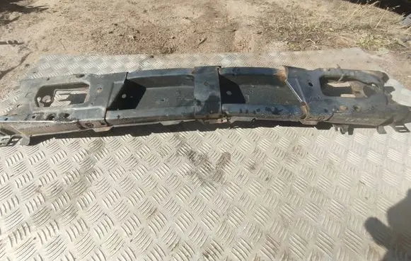Volkswagen Golf III Front bumper mounting bracket