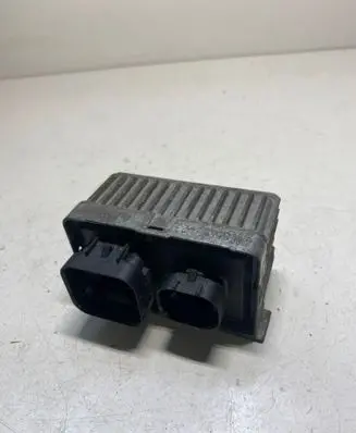 Opel Insignia A Glow plug pre-heat relay 55563423