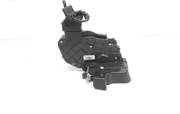 Volvo C30 Front door lock 30799311