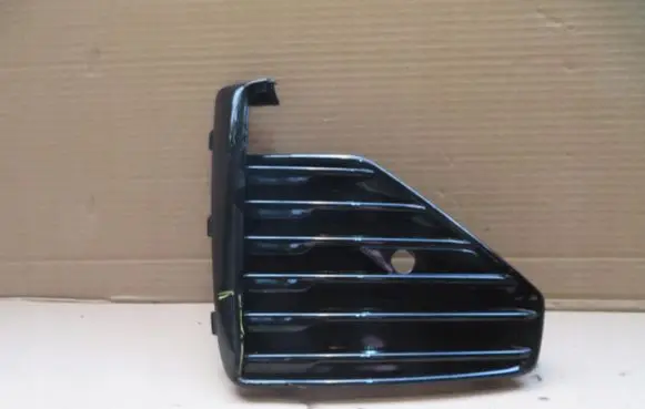 Volvo V60 Front bumper lower grill 32227026