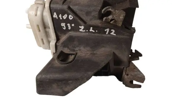Audi A6 S6 C4 4A Rear door lock 4A0839015B
