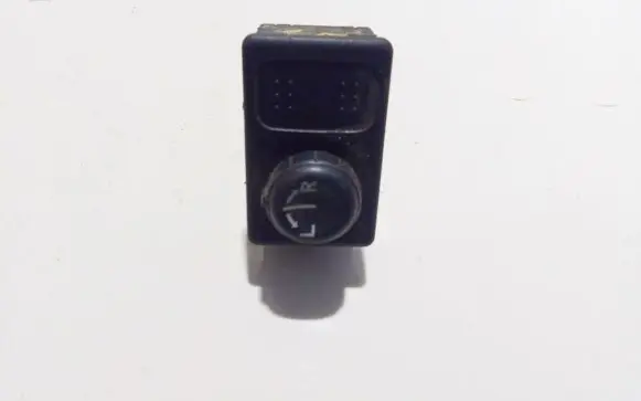 Nissan Primera Wing mirror switch