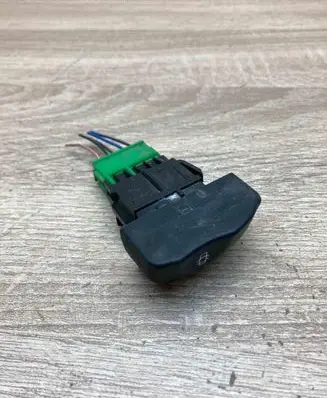 Renault Scenic I Central locking switch button 841242B