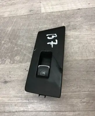 Volkswagen PASSAT B7 Electric window control switch 3AA868750