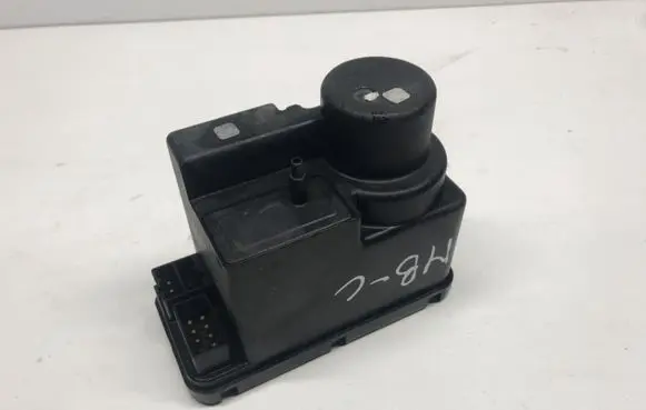 Mercedes-Benz C W202 Central locking vacuum pump 2028001448