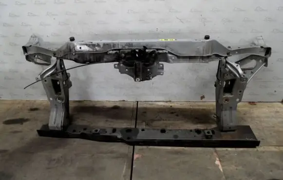 Nissan Note (E11) Radiator support slam panel