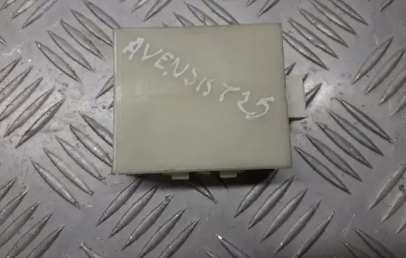 Toyota Avensis T250 Sliding door control unit/module 89741-05070
