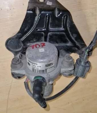 Volvo V70 Vacuum pump 30793991