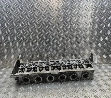 BMW 6 F12 F13 Engine head 7800003 7811936